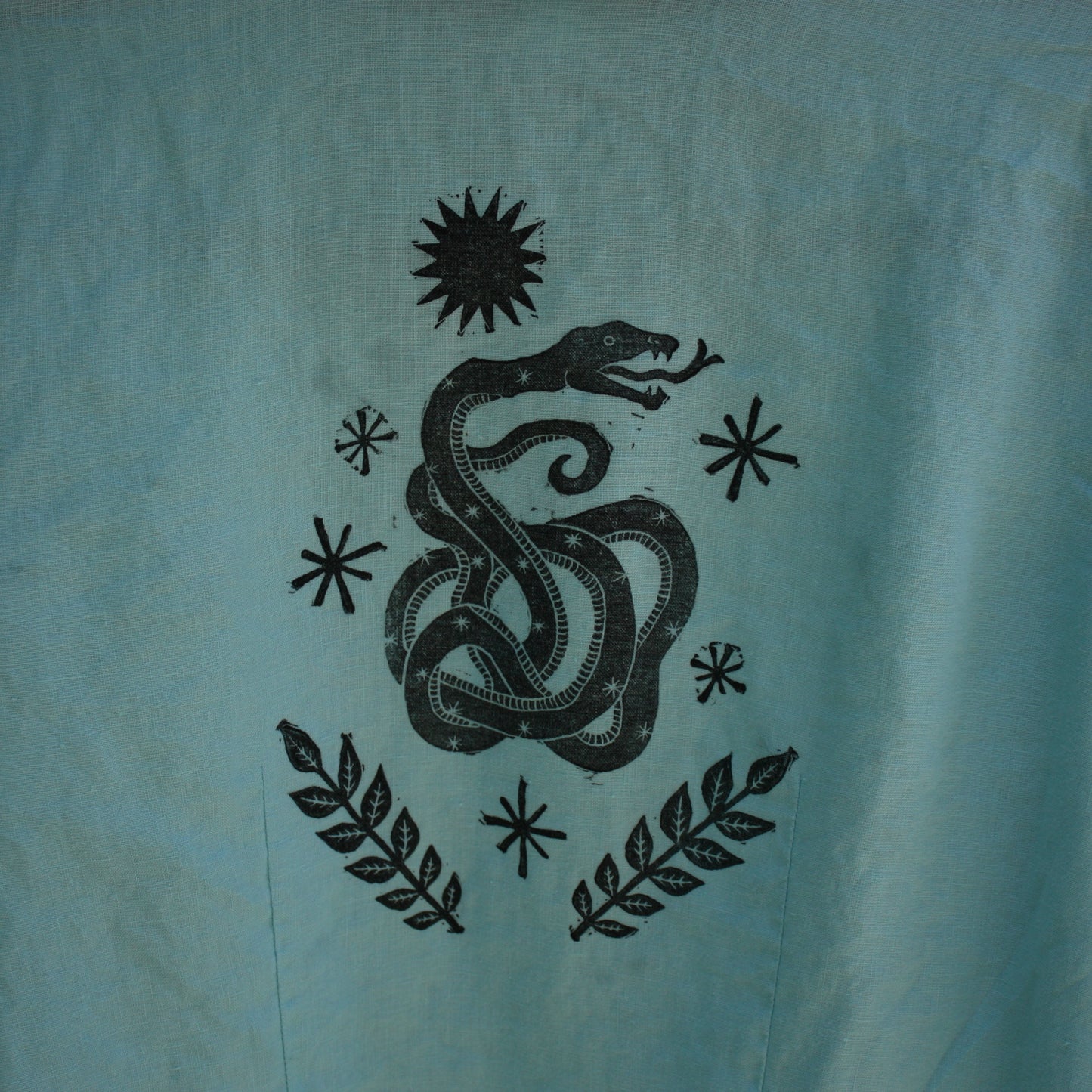 Serpent linen button up